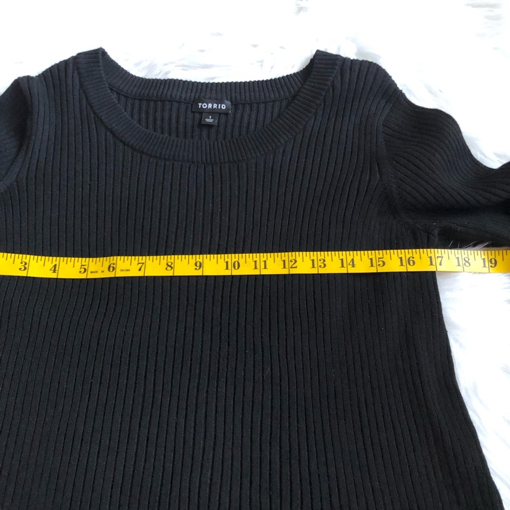 ❌SOLD❌TORRID Ribbed Knit Plaid Twofer Sweater - Picture 5 of 8